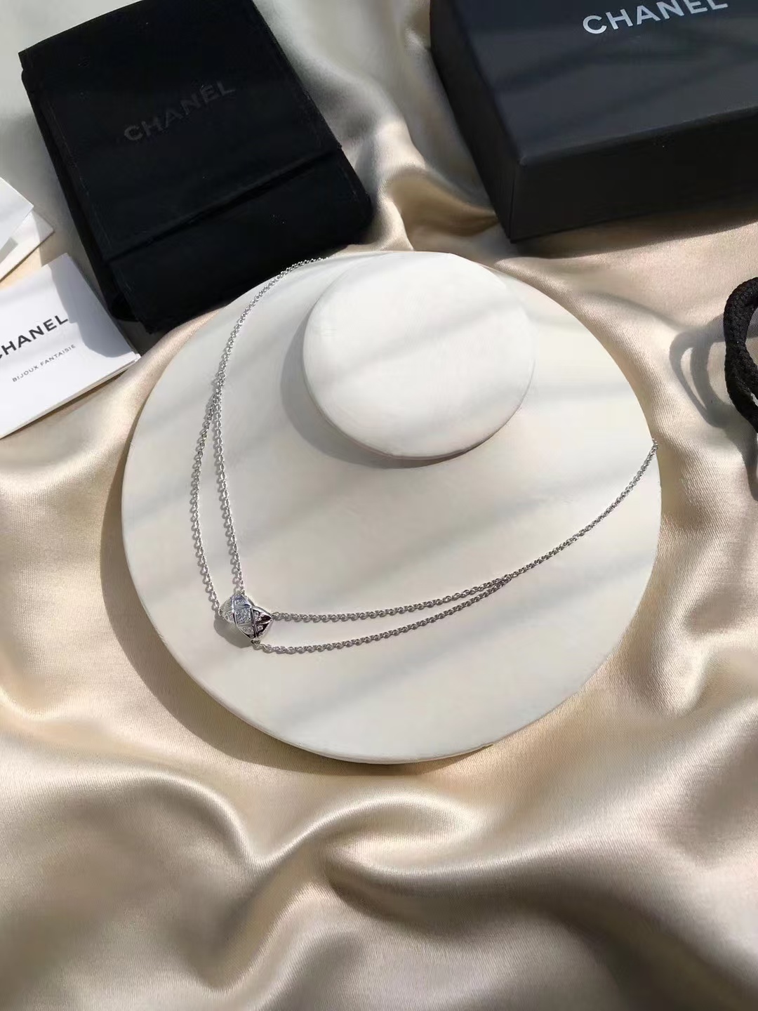 Chanel Coco Crush White Gold Necklace - Image 6