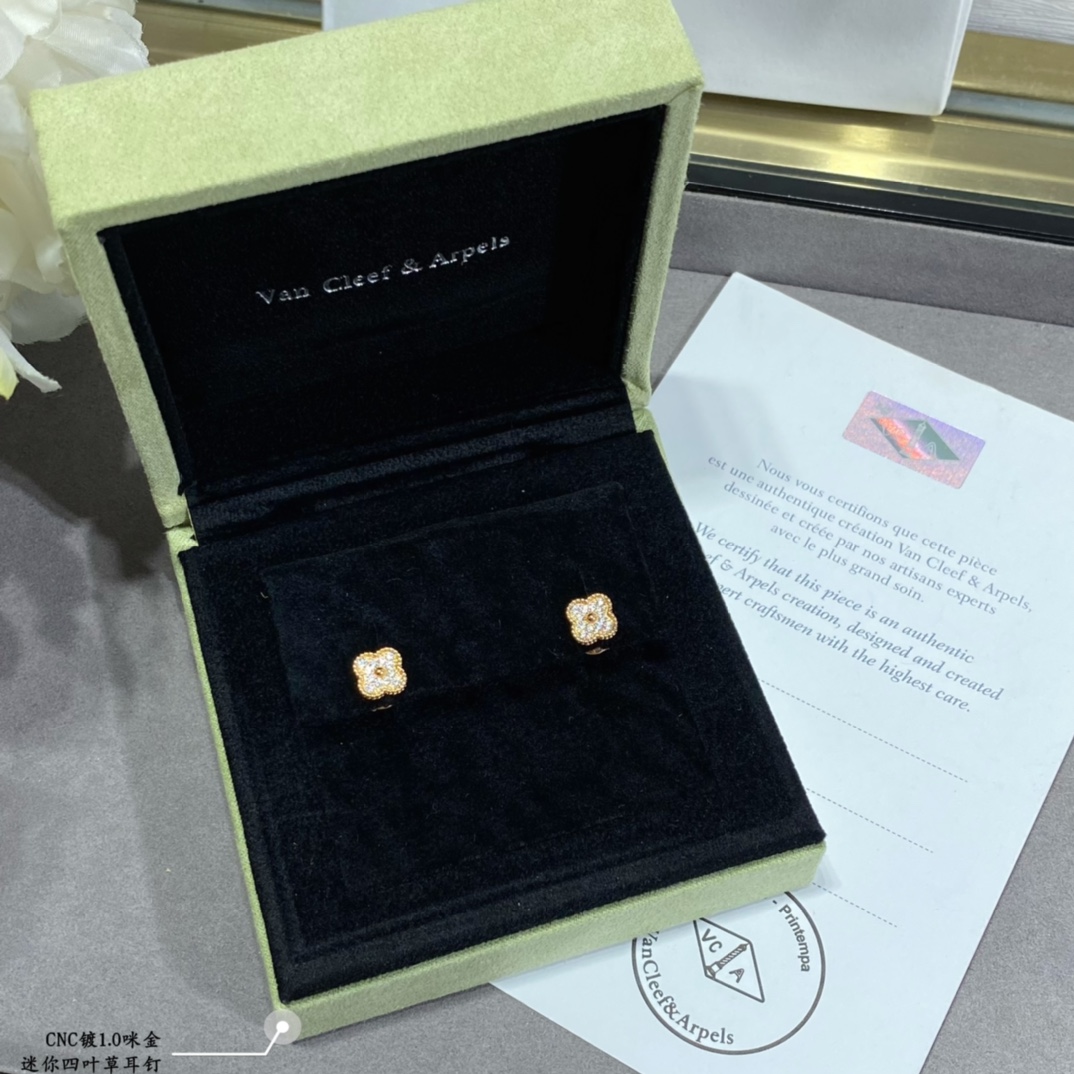VCA Full Diamond Vintage Alhambra Earrings - Image 8