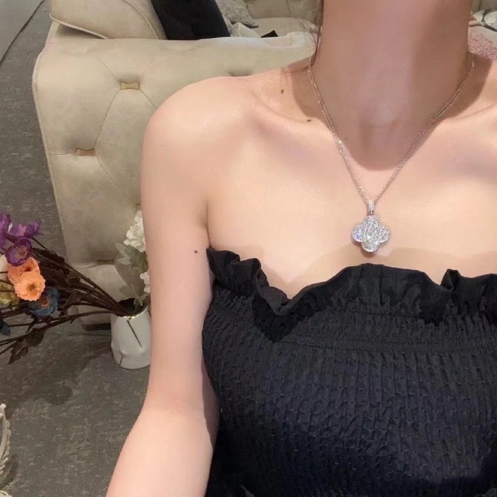 VCA Full Diamond Paved Large Clover Magic Alhambra Long Necklace, 1 motif - Image 4