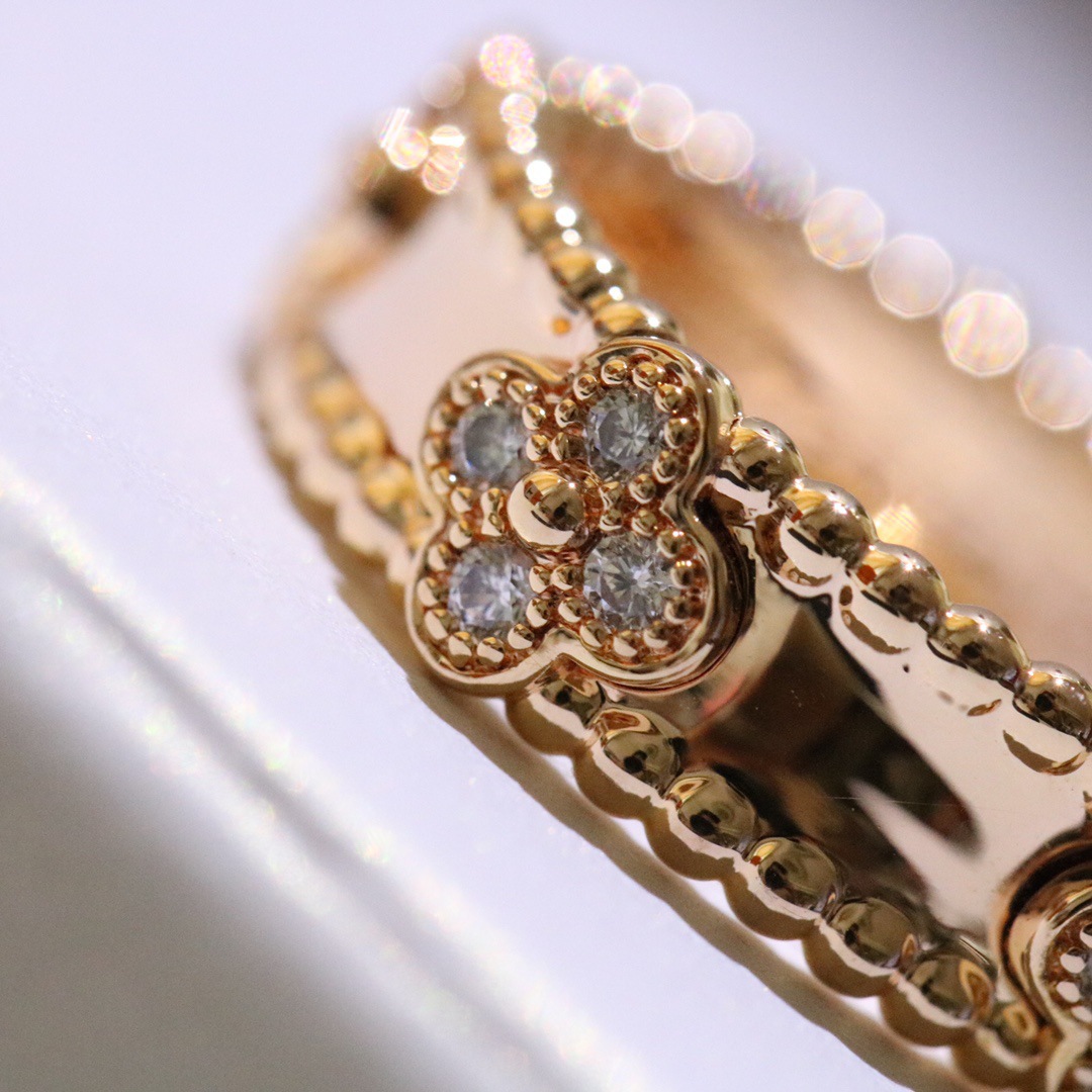 VCA Perlee Narrow Four Leaf Clover Ring - Image 5