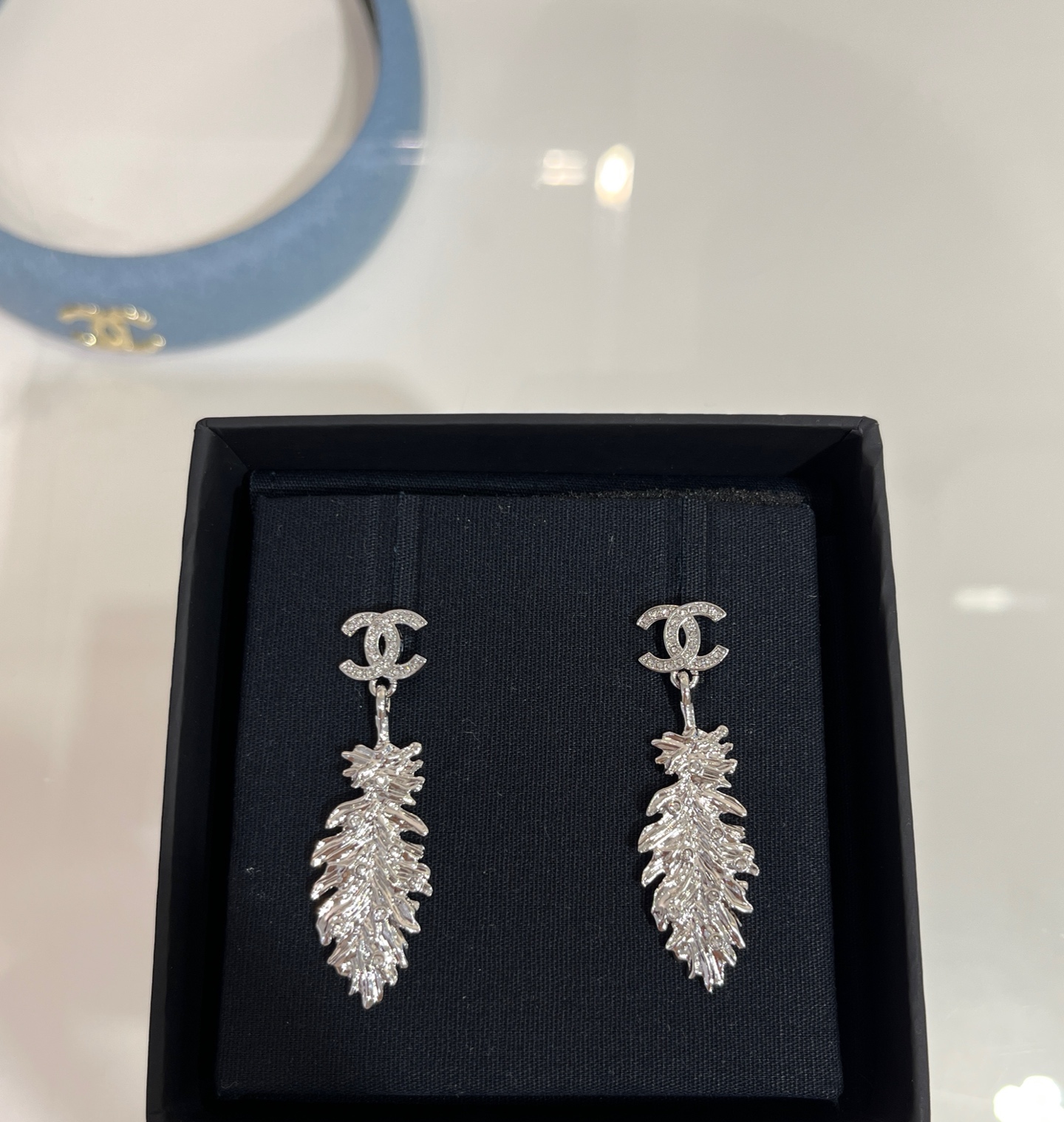 Chanel Coco Feather Dangle Earrings - Image 5