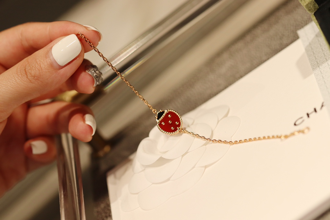 VCA Fauna Ladybug Lucky Spring Bracelet