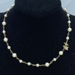 Chanel Pearl with Chain Necklace