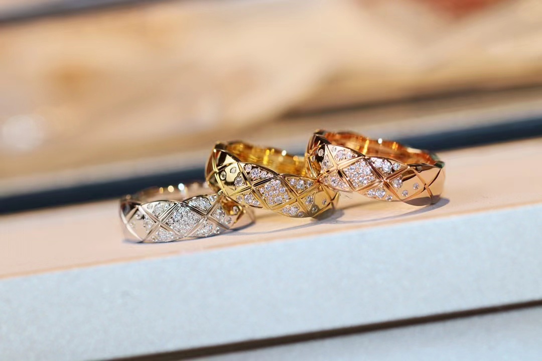 Chanel Diamond Coco Crush Ring - Wide
