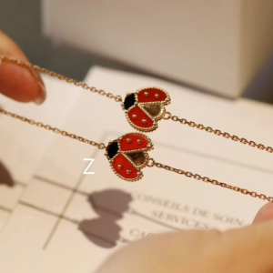VCA Fauna Lucky Spring Bracelet, Open Wings Ladybug