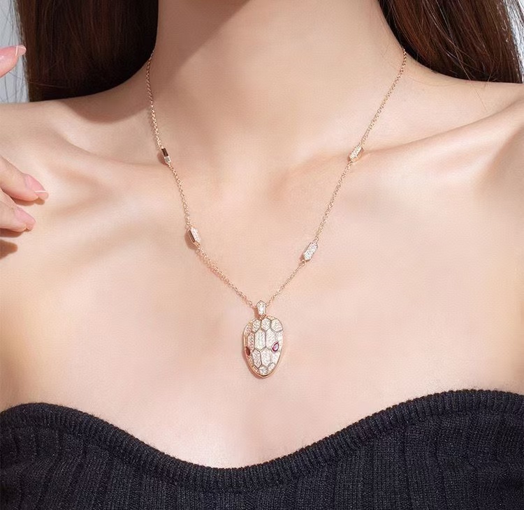 Bvlgari Serpenti Seduttori Necklace - Image 4