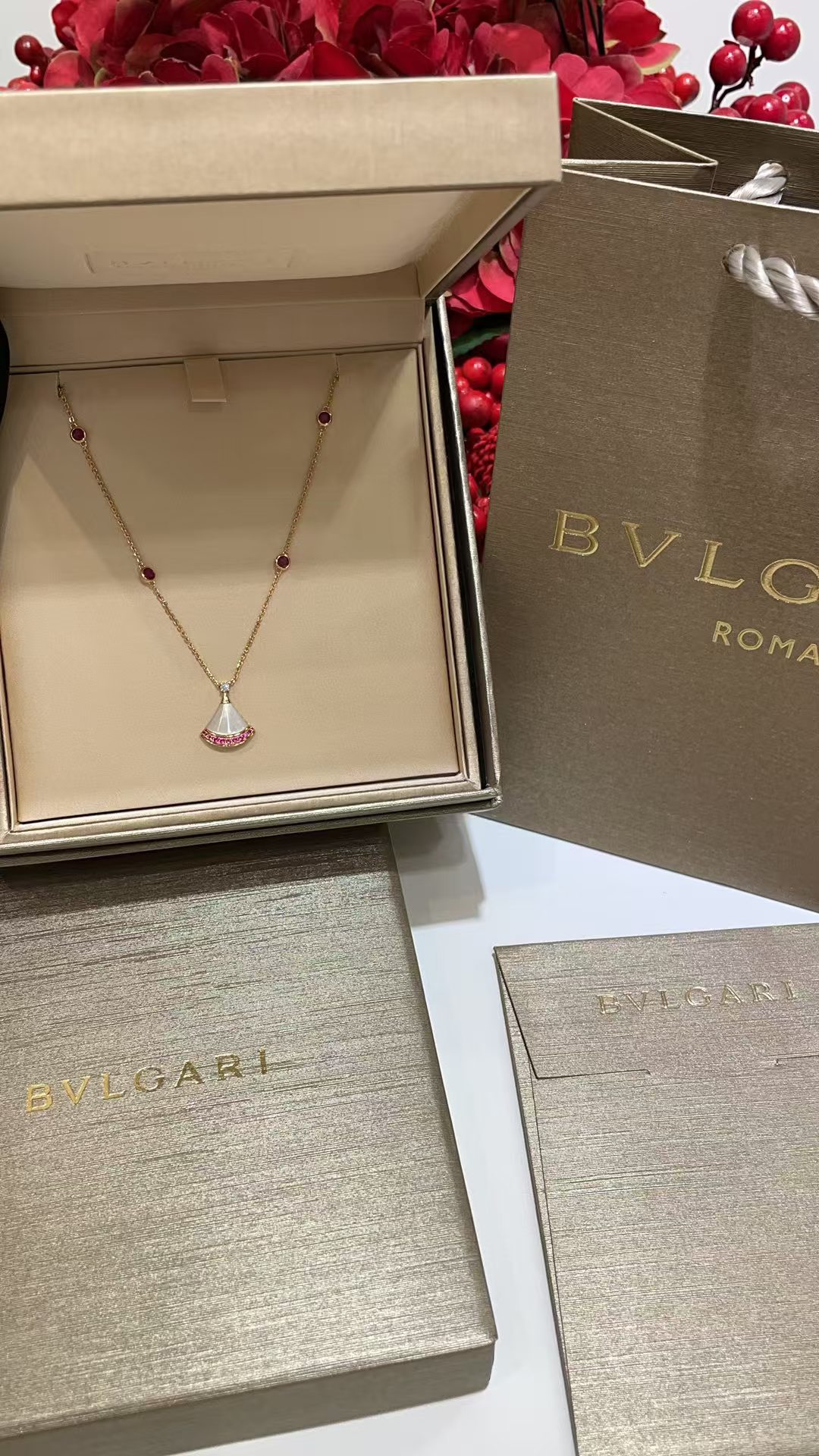 Bvlgari Divas' Dream Necklace - Image 8