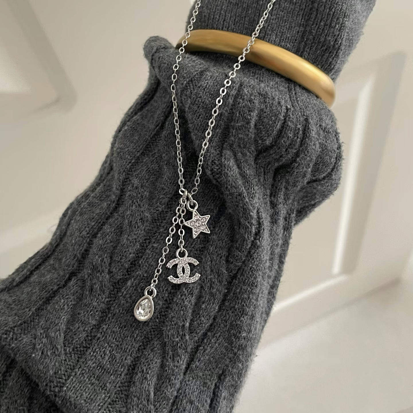 Chanel Silver Necklace with Star Teardrop CC Pendant - Image 4