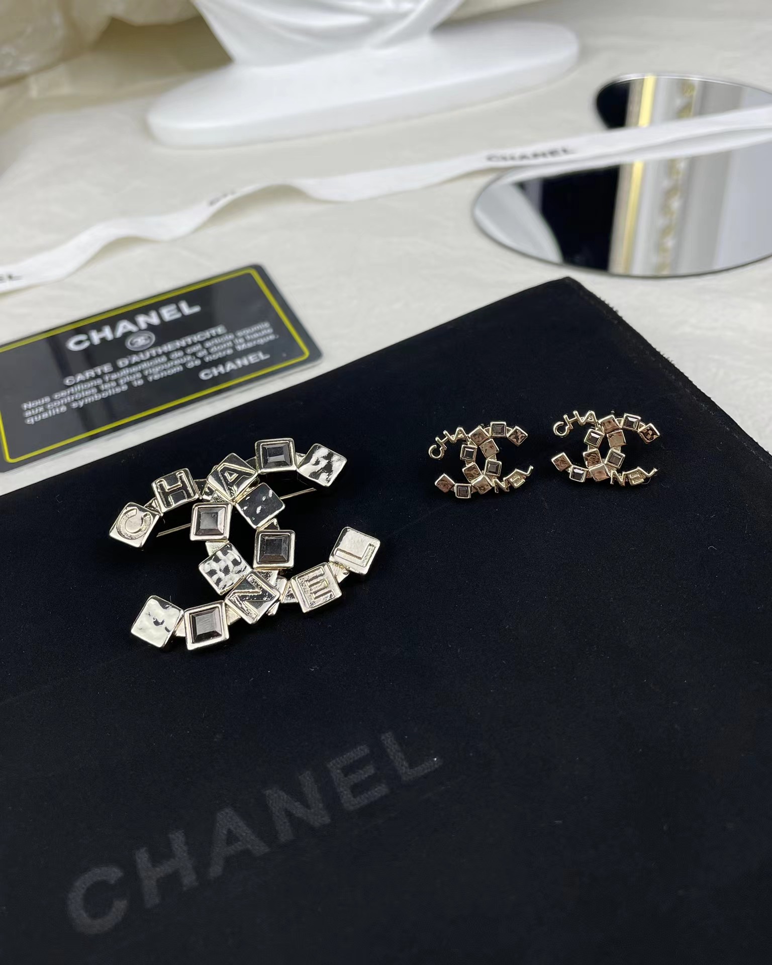 Chanel Letters Double C Earrings - Image 7