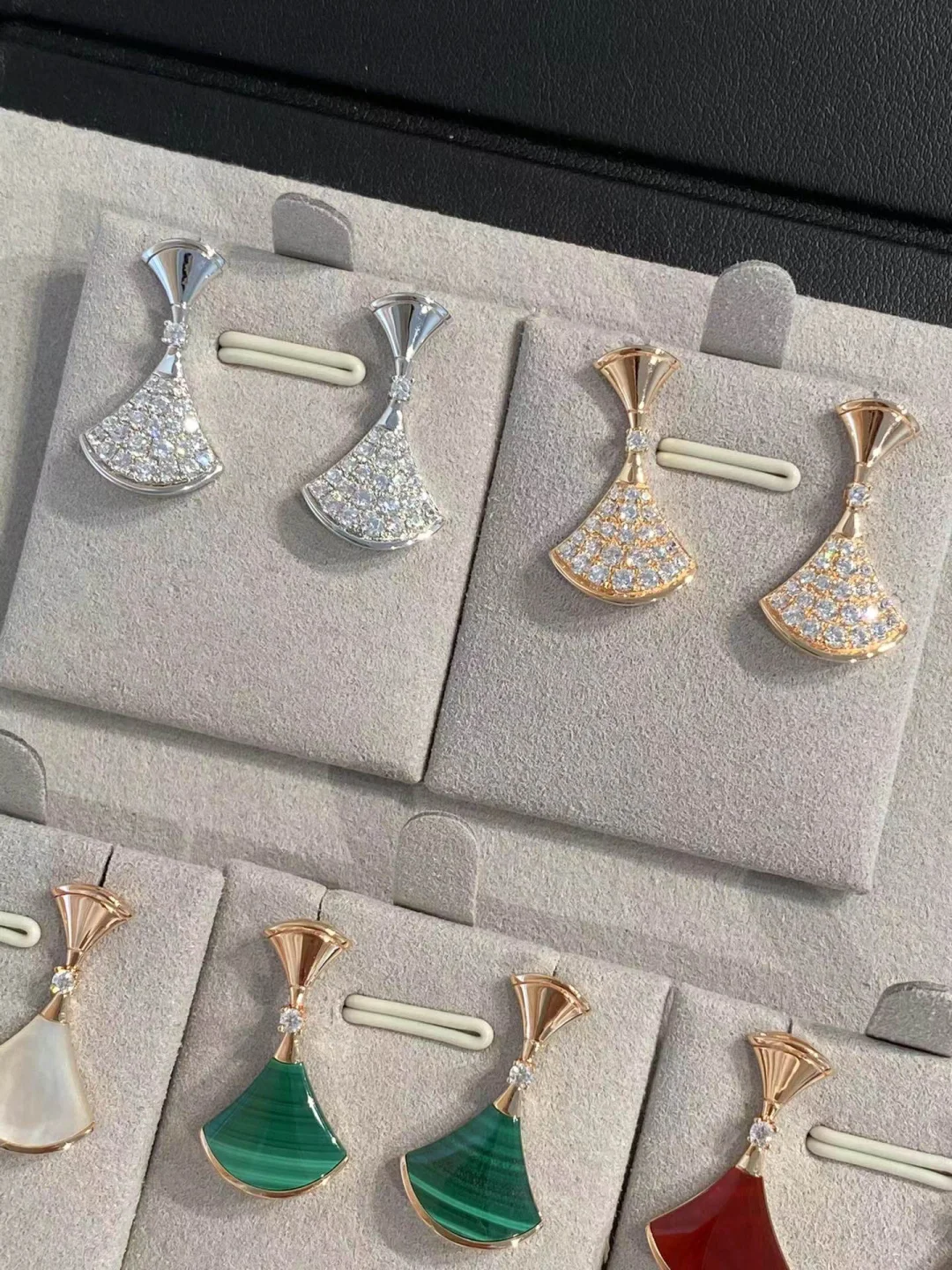 Bvlgari Divas' Dream Earrings - Image 4