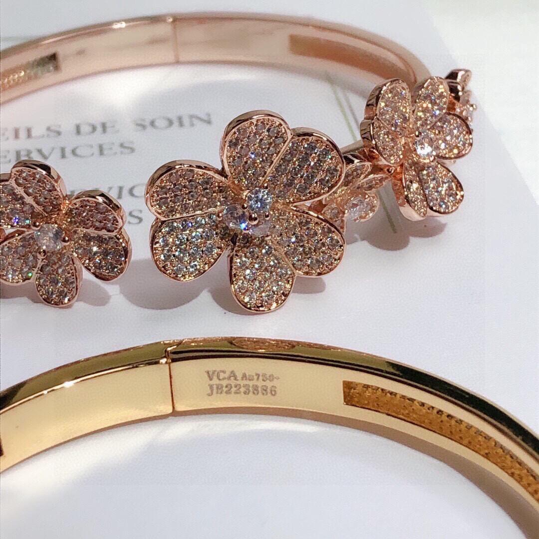 VCA Full Diamond Frivole 7 Flowers Bangle Bracelet - Image 6