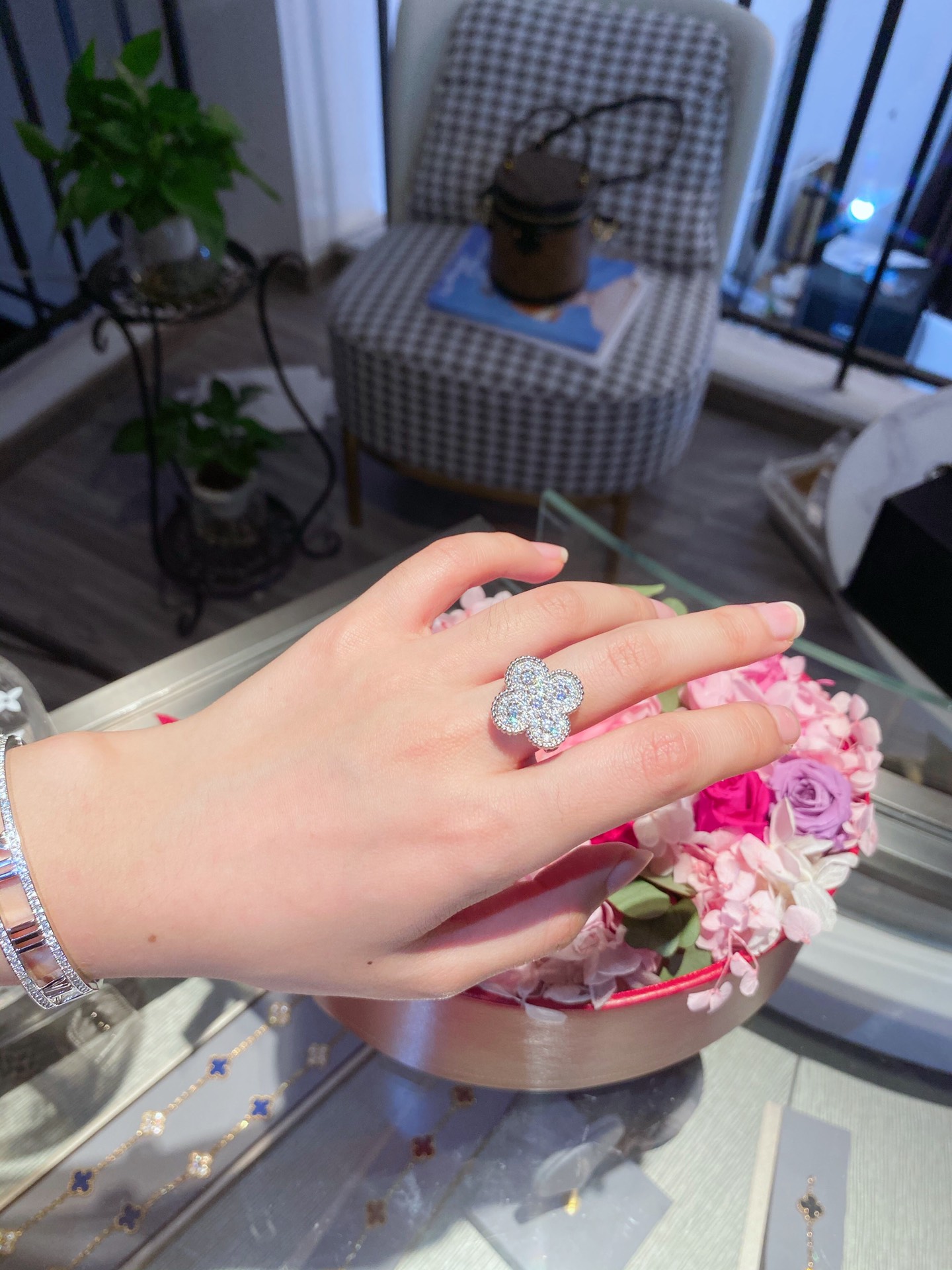 VCA Full Diamond Silver Magic Alhambra Ring - Image 3