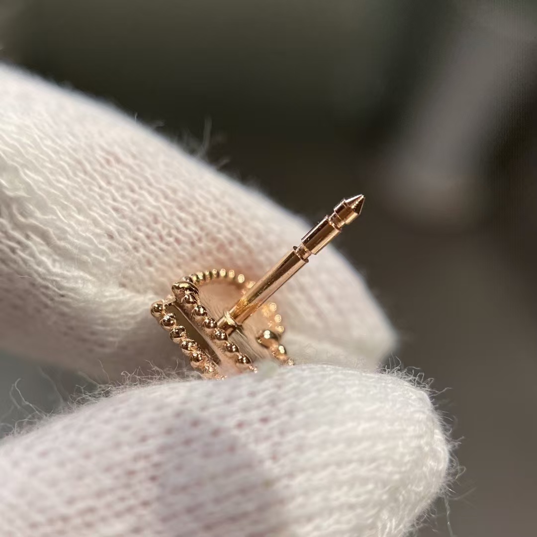 VCA Heart Stud Earrings - Image 9