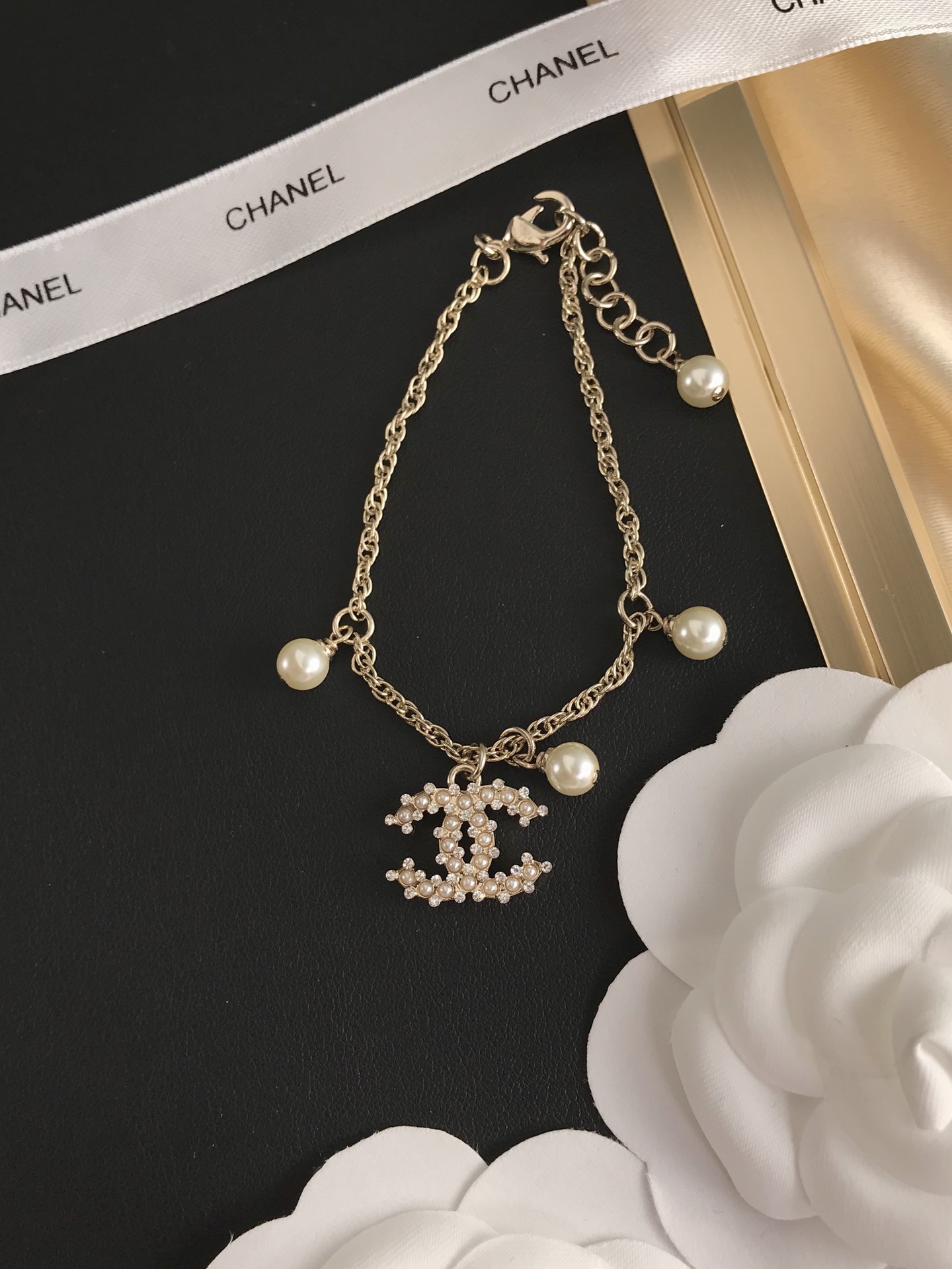 Chanel Pearls CC Charm Chain Bracelet - Image 2