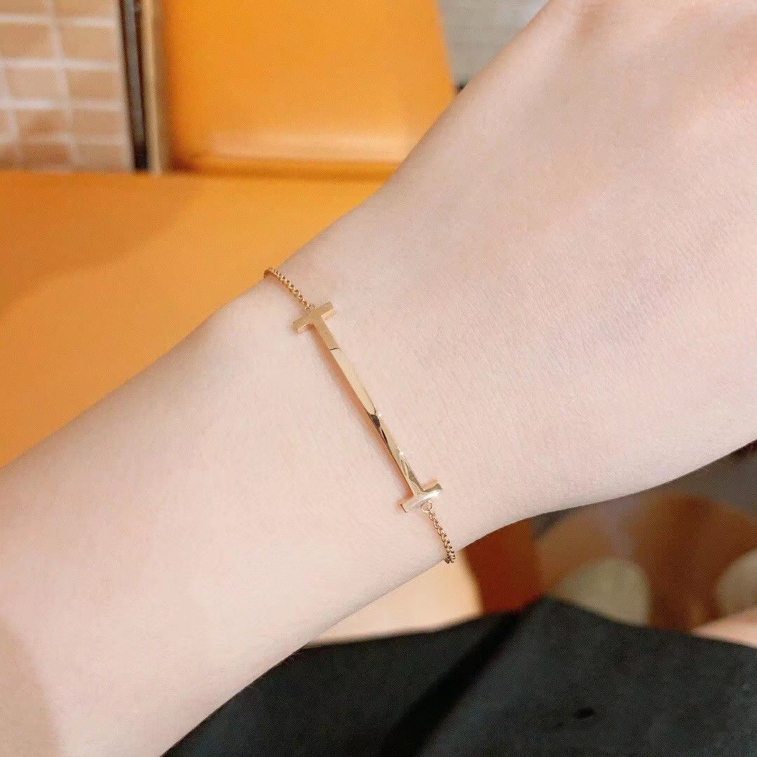 Tiffany No Diamond Smooth T Bracelet - Image 7