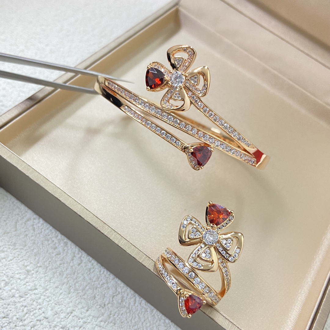 Bvlgari Red Gem Fiorever Ring - Image 4
