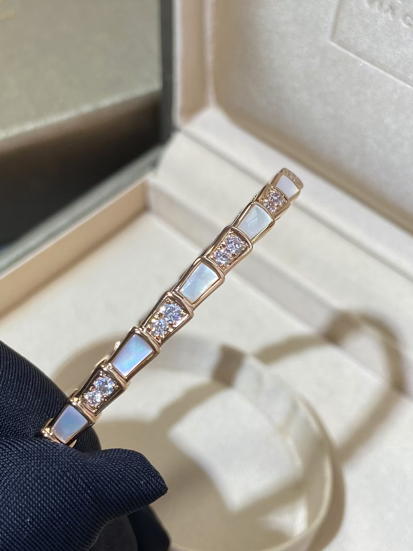 Bvlgari Serpenti Viper Bracelet Bangle in Rose Gold - Image 2