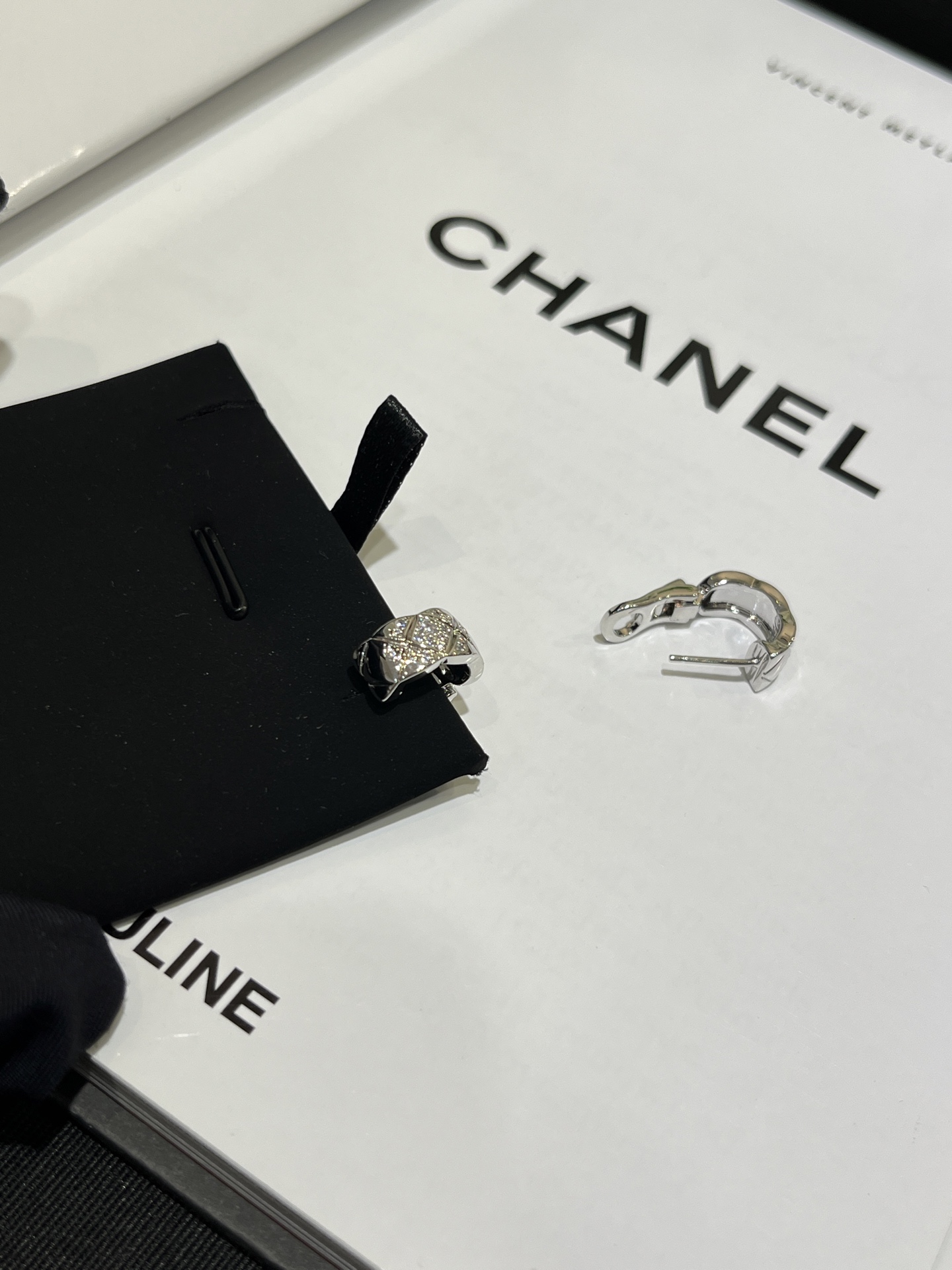 Chanel Coco Crush Hoop Stud Earrings - Image 7