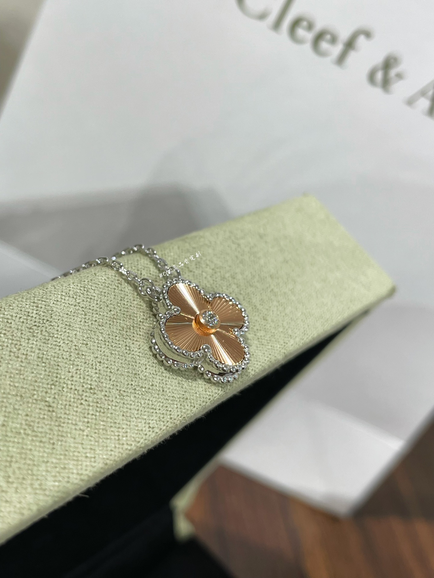 VCA Silver Gold Vintage Alhambra Pendant Necklace, 1 Motif - Image 3