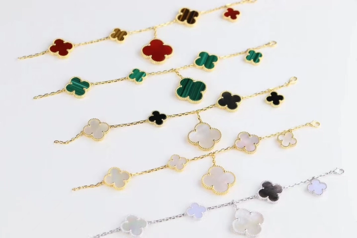 VCA Magic Alhambra Bracelet 5 Motifs