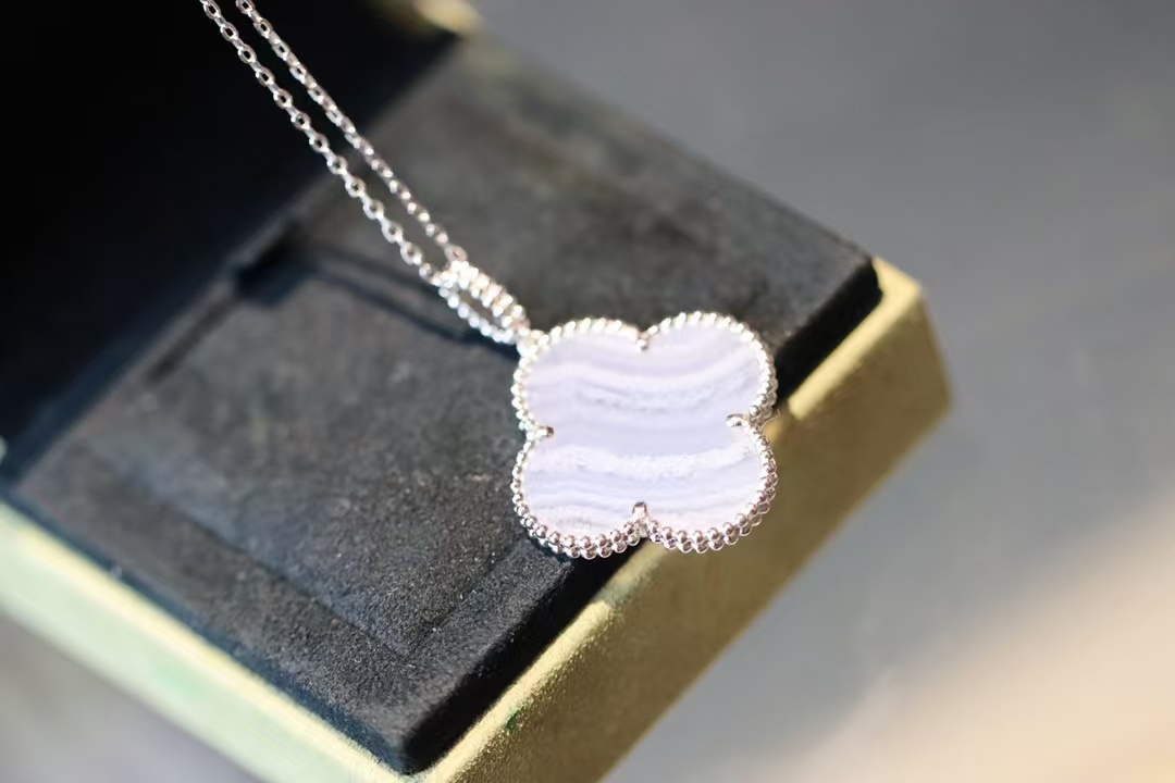 VCA Vintage Alhambra Pendant Necklace - Large - Image 3