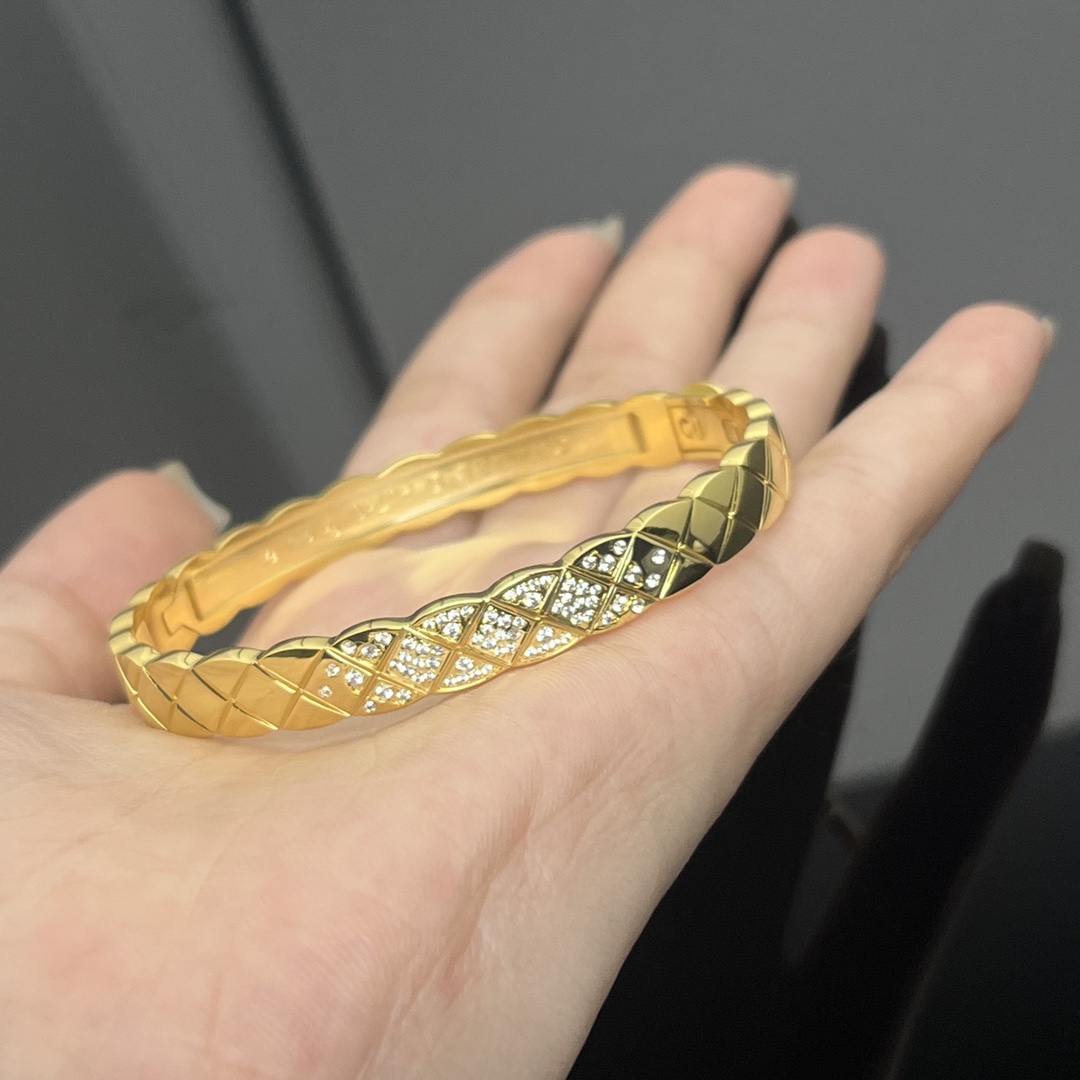 Chanel Coco Crush Bangle Bracelet - Image 4