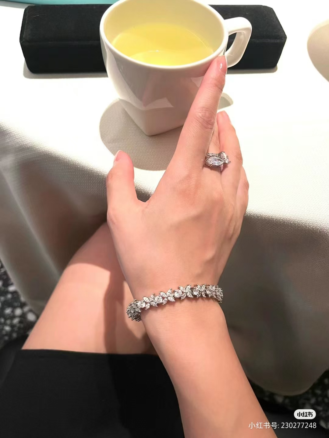 Tiffany Cluster Tennis Bracelet in Platinum with Diamonds - Image 3