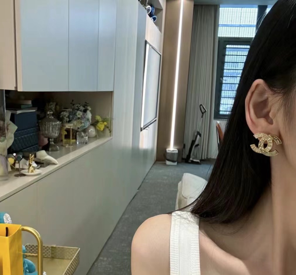 Chanel Big Gold Double C Stud Earrings - Image 6