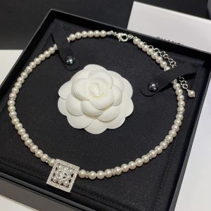 Chanel Square Pendant Pearl Necklace