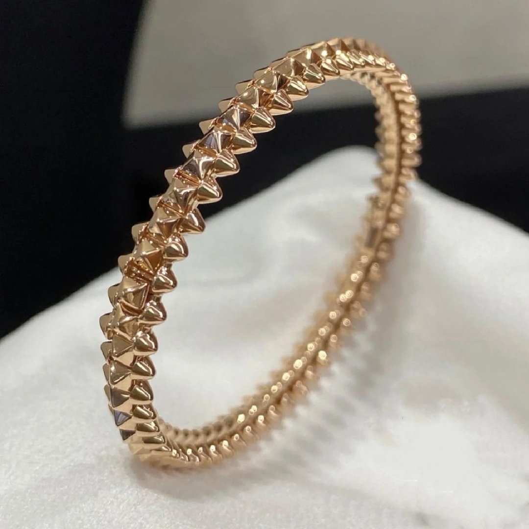 Cartier Clash de Bracelet Bangle