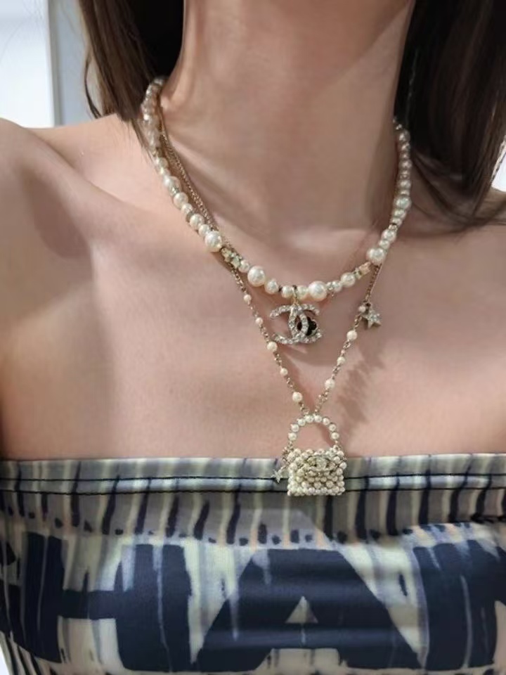 Chanel Pearl Bag Pendant Necklace - Image 13