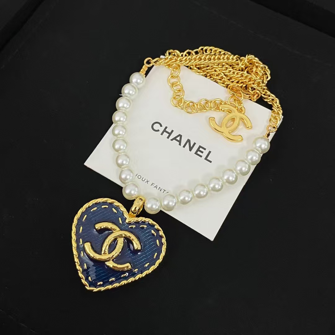 Chanel Denim Heart Double C Pendant Pearl Necklace - Image 2