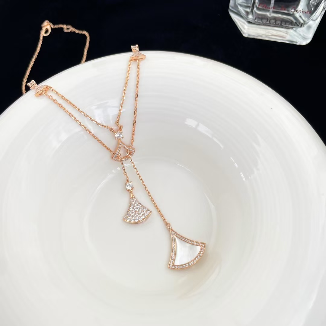 Bvlgari Divas' Dream Necklace - Image 3