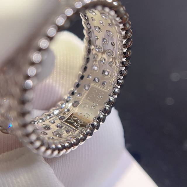 VCA Wide Perlee Diamonds Ring - Image 9