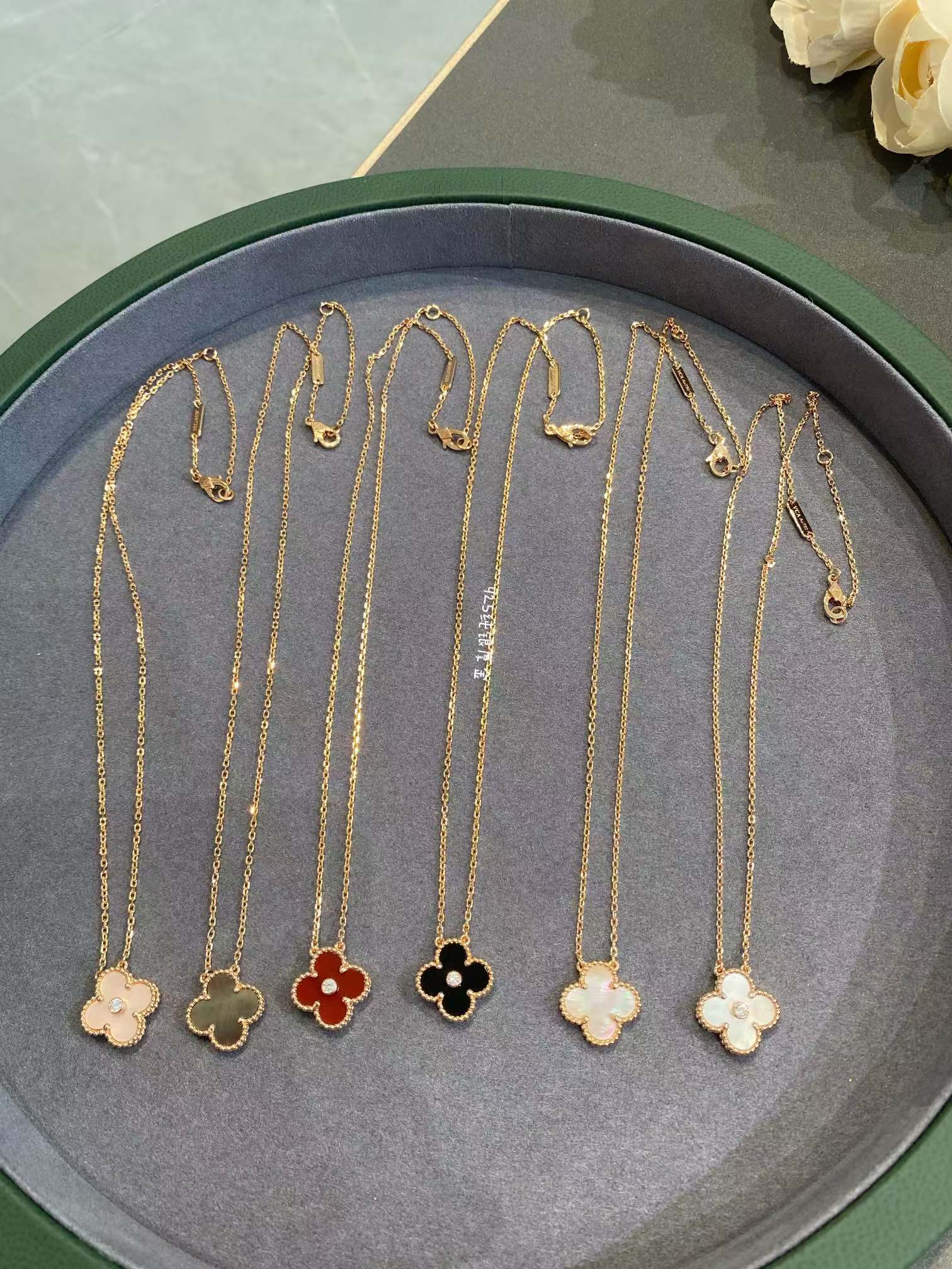 VCA Vintage Alhambra Pendant Necklace - Rose Gold