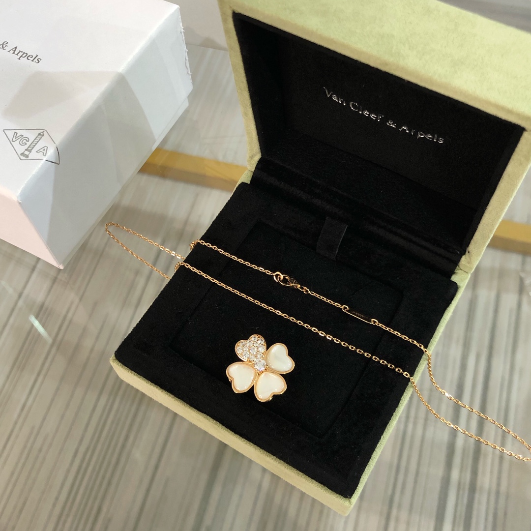 VCA Clover Detachable Pendant Necklace & Brooch 2-in-1