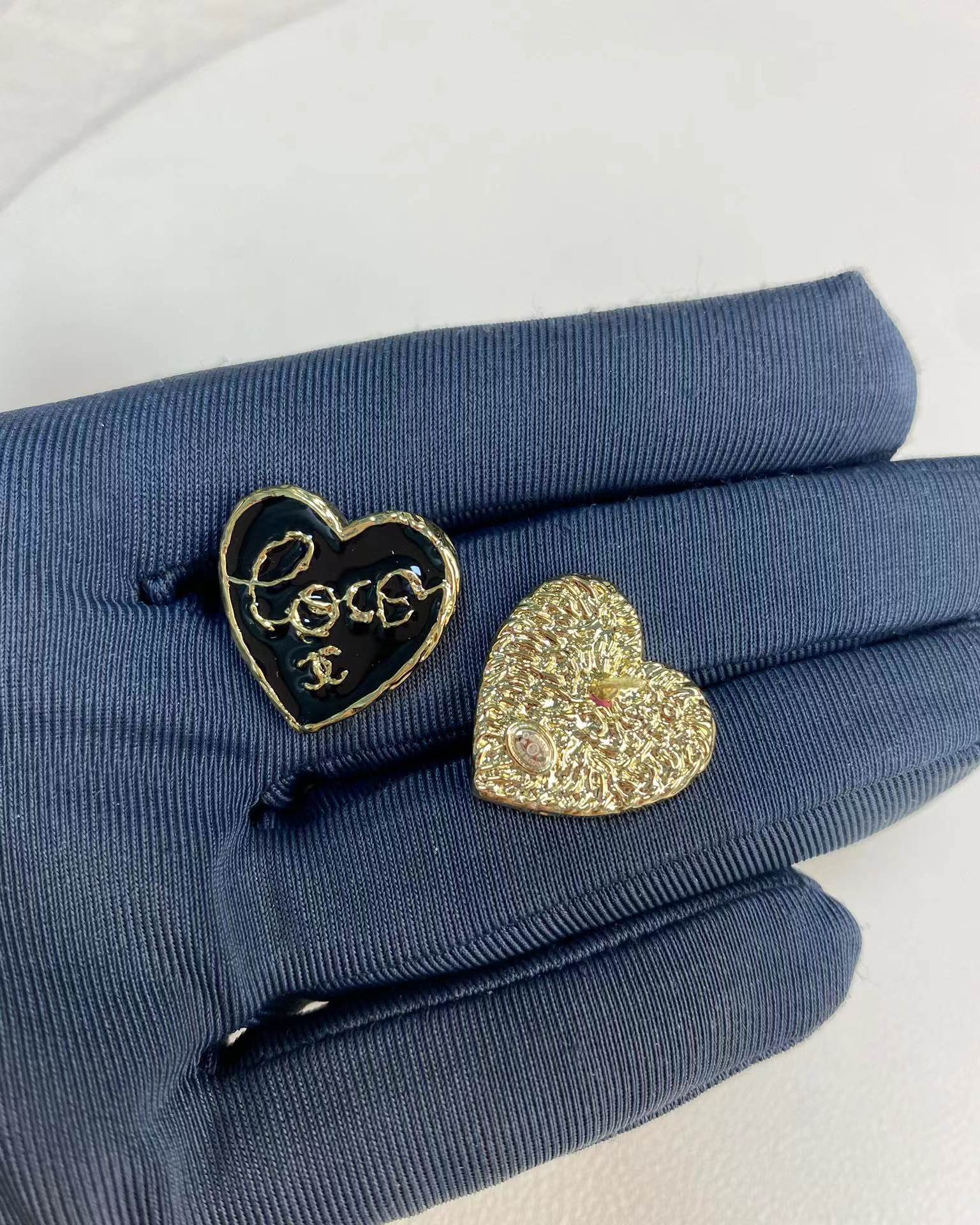Chanel Black Love Heart Stud Earrings - Image 6