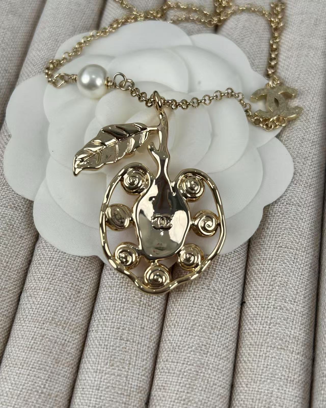 Chanel Pink Rhinestone Peach Pendant Necklace - Image 6