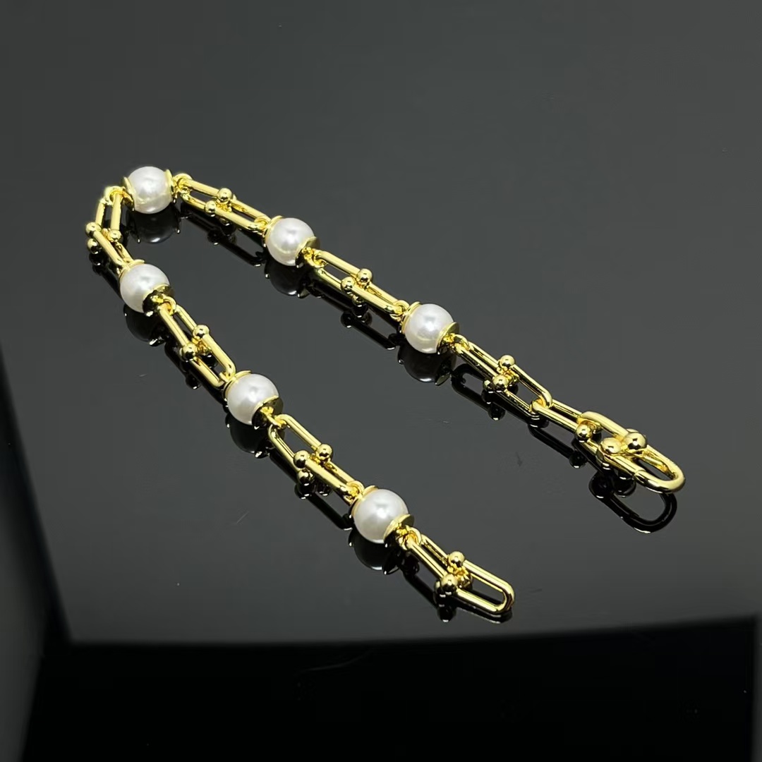 Tiffany HardWear Link Bracelet with Freshwater Pearls - Image 3