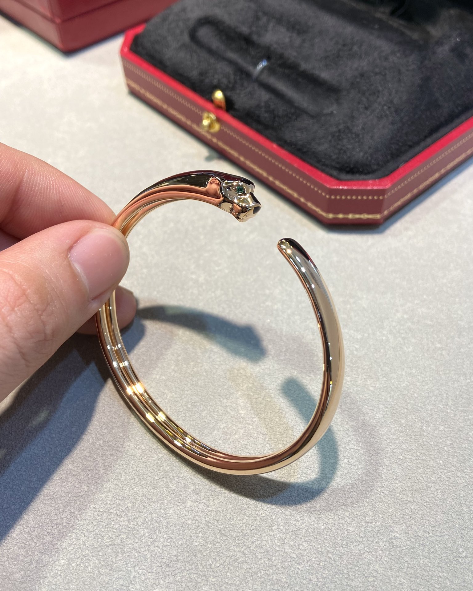Cartier Smooth Panthère de Bracelet Open Cuff Bangle - Image 4