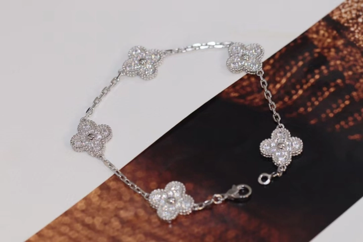 VCA White Gold Diamond Vintage Alhambra Bracelet 5 Motifs