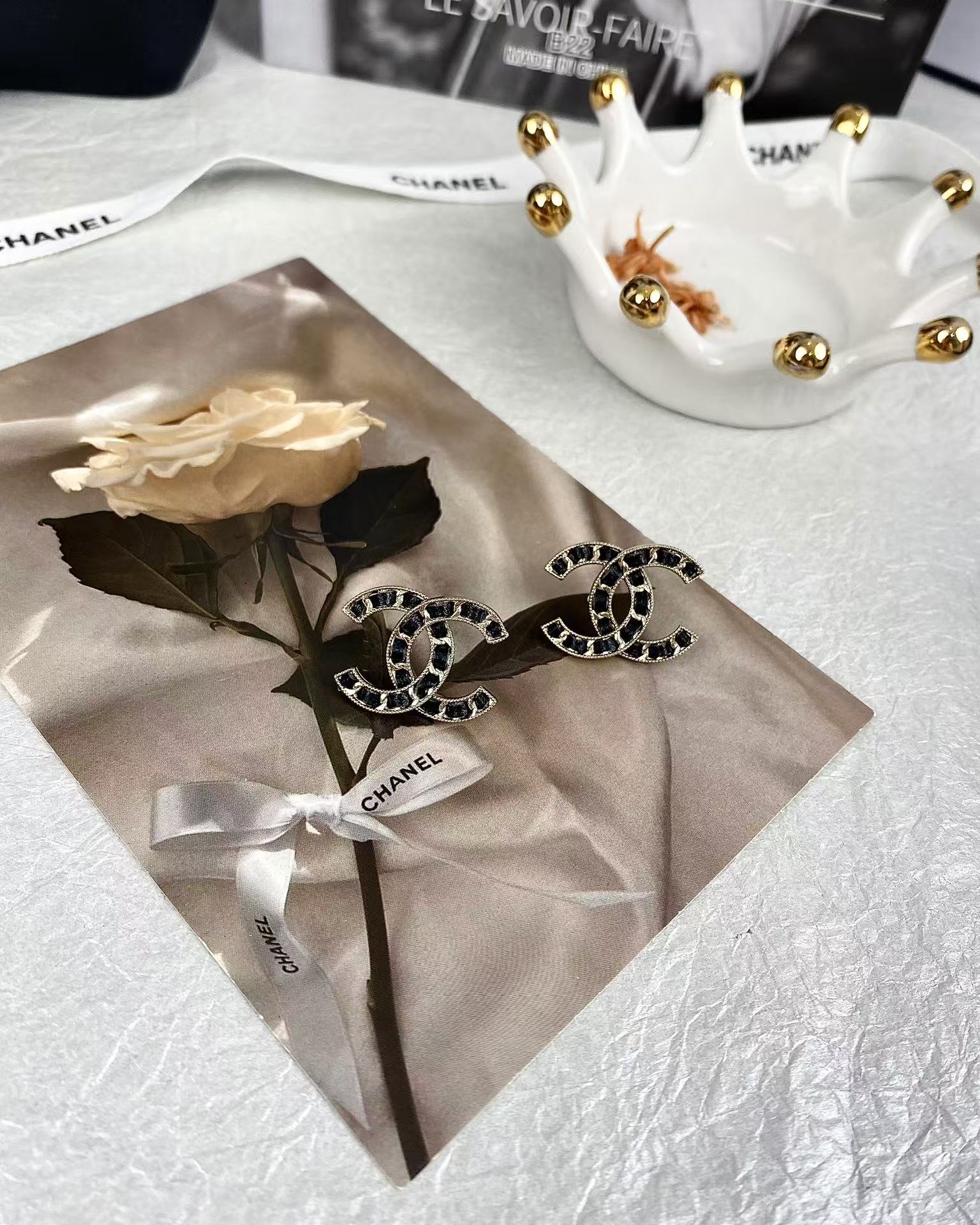 Chanel Light Gold & Black Leather Double C Earrings - Image 7