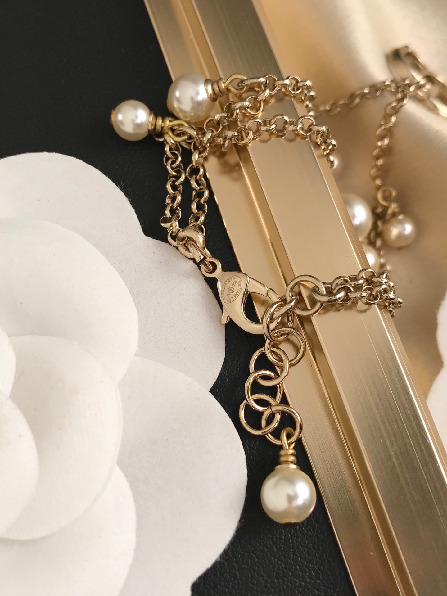 Chanel Dainty Two Layers Chain Pearl Bracelet - Image 8