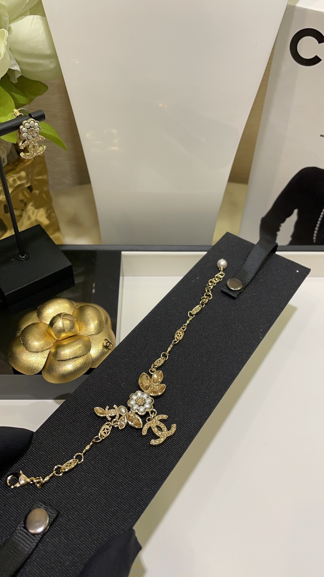 Chanel Ear of Wheat Pearl Flower Bracelet - Image 2