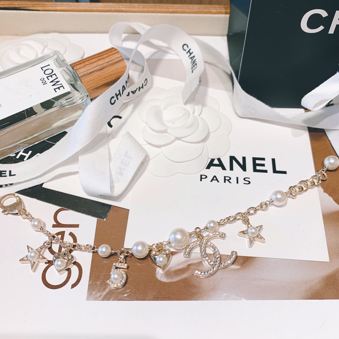Chanel Chain Pearl Bracelet with Star Heart NO.5 CC Charms - Image 4