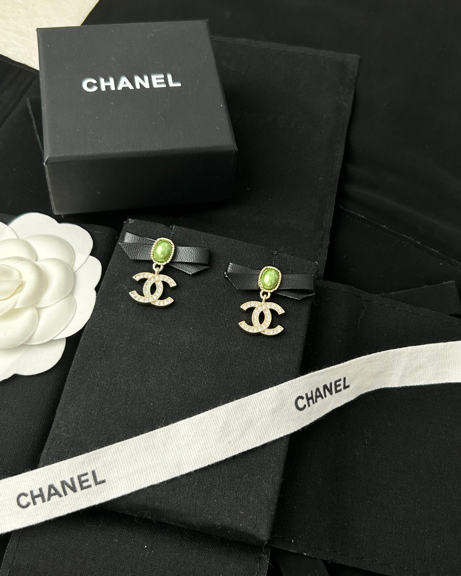 Chanel Leather Bow Green Pearl CC Dangle Earrings - Image 4