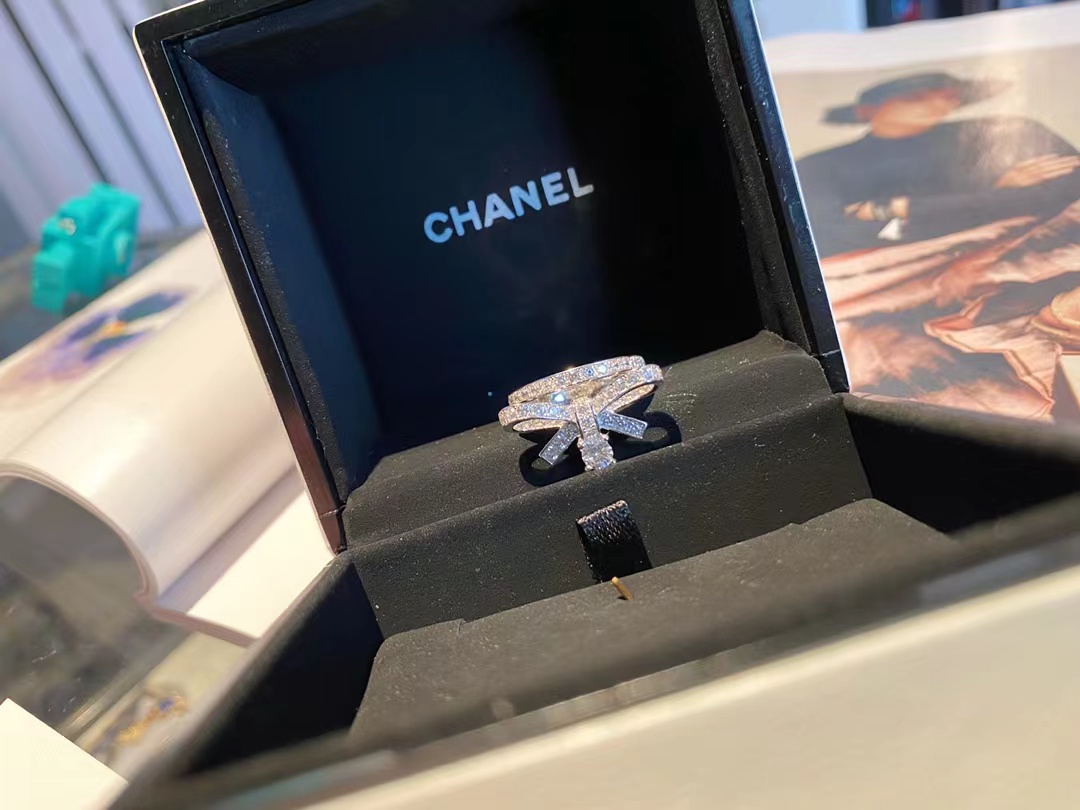 Chanel Ruban Bow Ring - Image 9