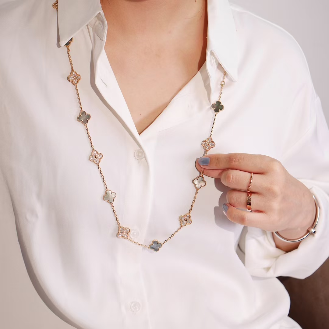 VCA Vintage Alhambra Long Necklace, 20 Motifs - Image 2