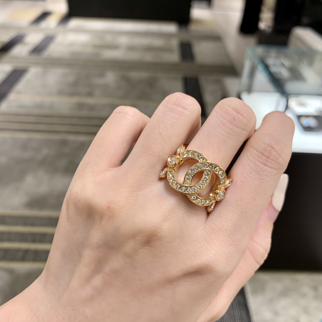 Chanel Wide Hollow Ear of Wheat Ring - Image 10