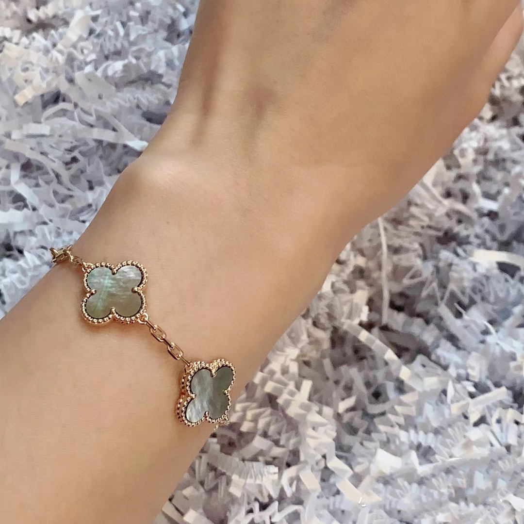 VCA Grey Clover Vintage Alhambra Bracelet, 5 Motifs - Image 4